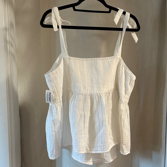Old Navy Cream Camisole with Tie Straps - Picture 2 of 5